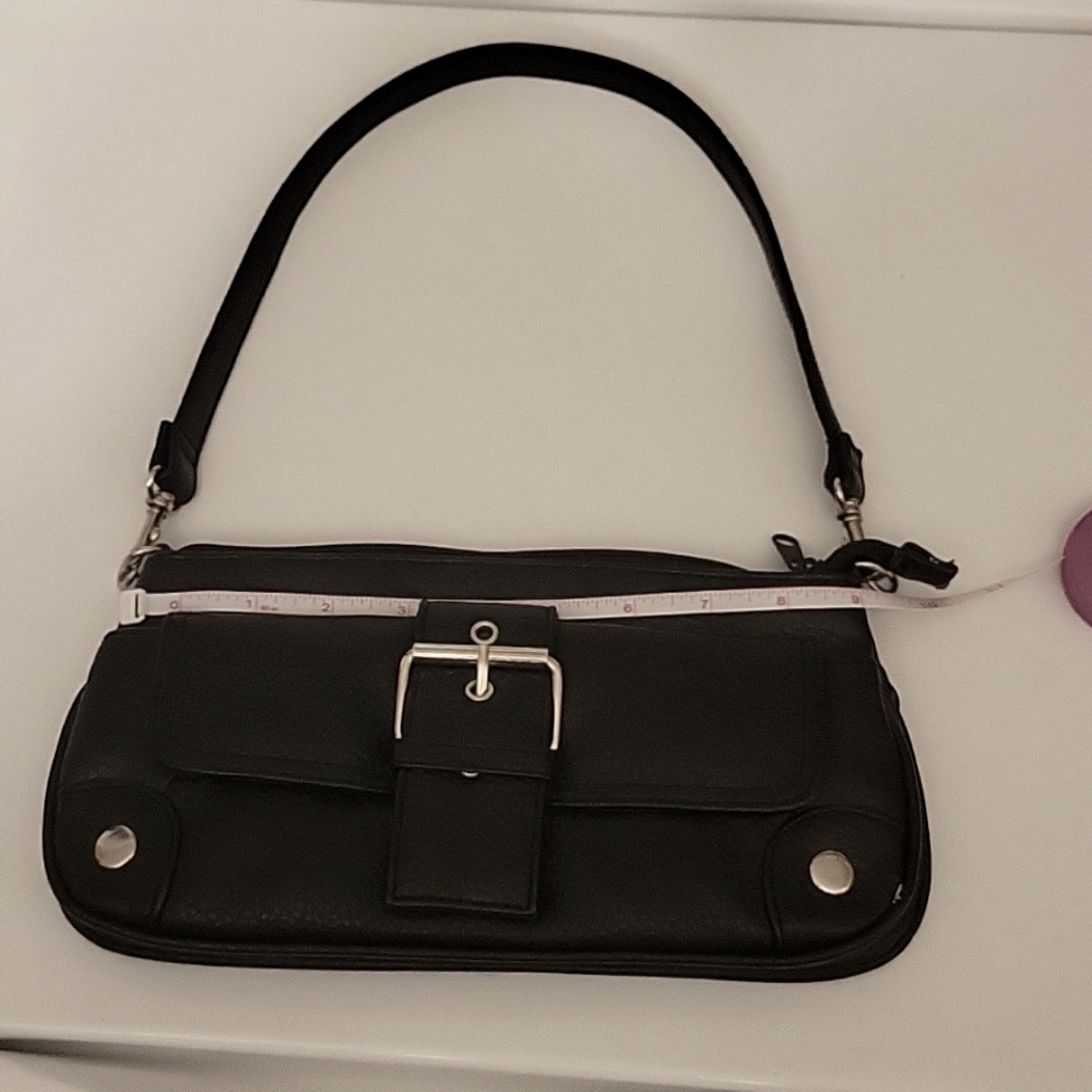 💥💥💥 4 items for $12 💥💥💥 Beautiful over the shoulder black purse